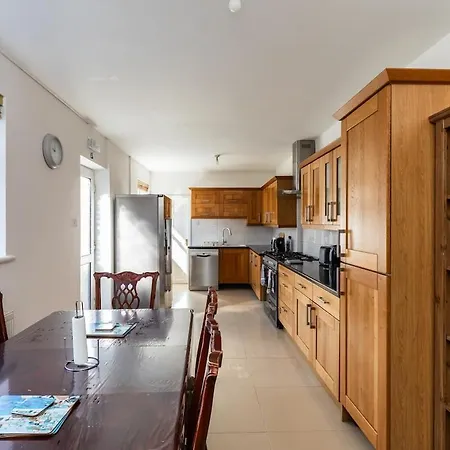 Oldbury - Big 7-bedroom House W Garden & Parking For 14 Guests Дом отдыха *