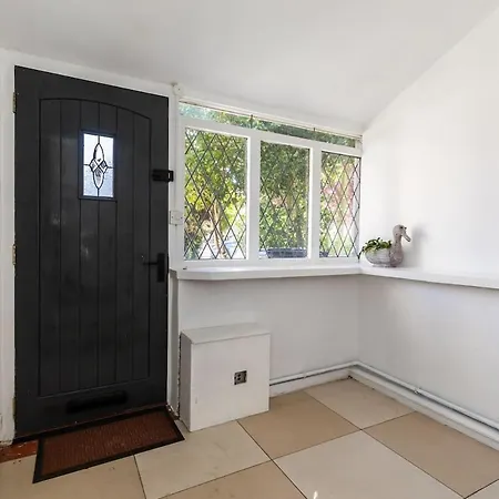 Oldbury - Big 7-bedroom House W Garden & Parking For 14 Guests Дом отдыха Бристоль